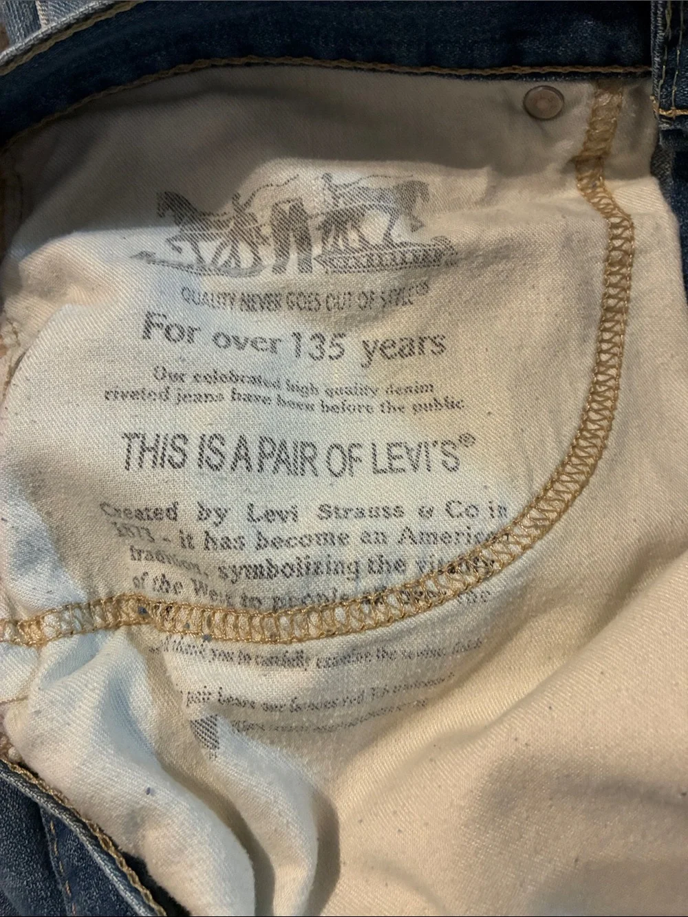 Vintage Trending Levi's Men's Straight Jeans — Light Blue Washed Denim